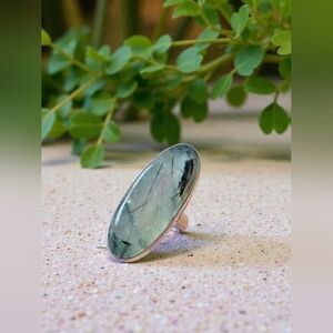 NWT 925 SILVER PREHNITE OVAL RING
